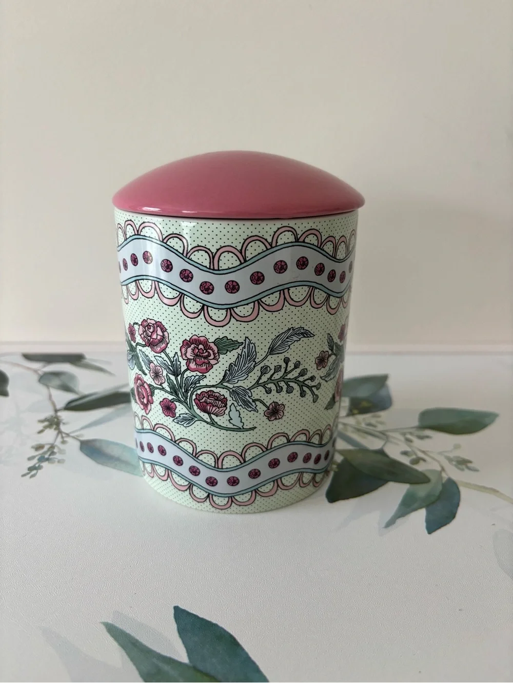 L’or de Serpahine La Roseraie No 27 Candle 17 oz Ceramic Lidded Vessel